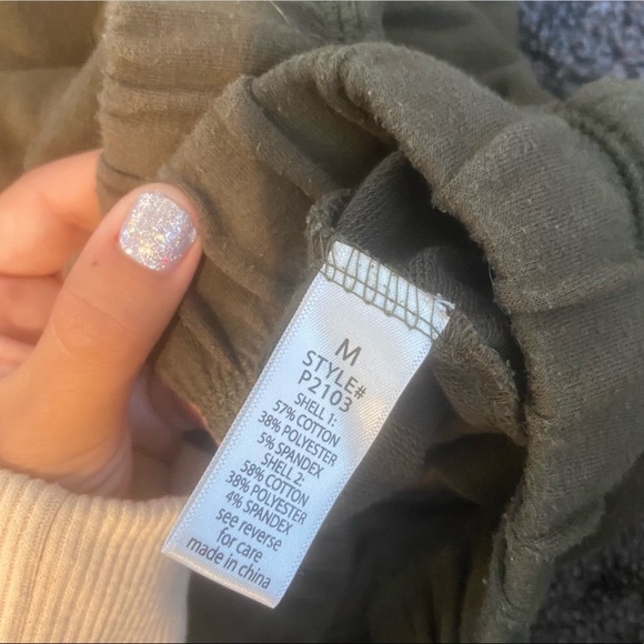 Active USA Distressed Green Sweatpants - Picture 4 of 4